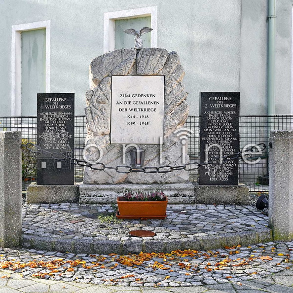 Kriegerdenkmal_Siegersdorf_001.jpg